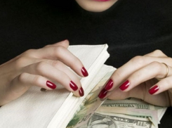 Юрисконсульт пятигорского «Газпром межрегионгаз Ставрополь» вымогала взятку за списание долгов абоненту