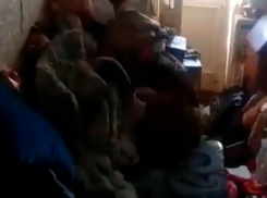 Мусорный беспредел творится в жилом доме в Ставрополе