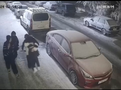 Снесла ударом и сломала нос: девушка избила сверстницу в Ставрополе