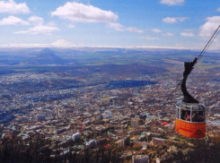 Календарь: 45 лет со дня проектирования канатной дороги на гору Машук