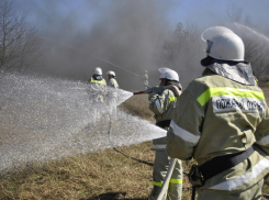 На Ставрополье продолжаются возгорания сухой травы и камыша