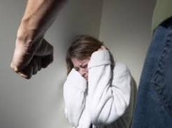 Обезобразившего ударами и укусами лицо своей жены мужчину осудили на 4 года колонии в Пятигорске