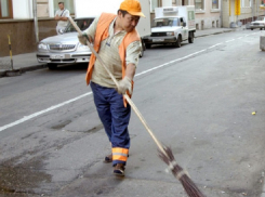 Подметать улицы 100 часов заставили нерадивого отца за долги по алиментам под Ставрополем