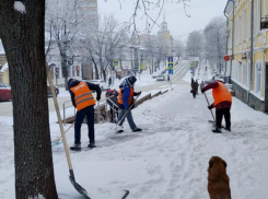 Коммунальщиков Ставрополя перевели в круглосуточный режим работы из-за обильного снегопада 