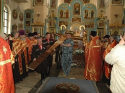 Святой крест, освященный в Иерусалиме, встретили в Ставрополе