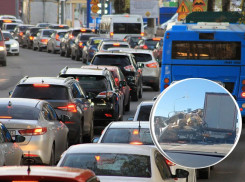 Авария большегрузов затруднила движение на автодороге «Астрахань ― Элиста ― Ставрополь»