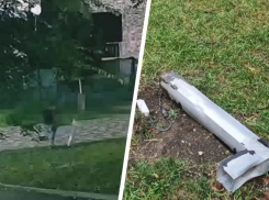 Вандалы разгромили городской парк в Минводах и сломали фонарь: видео