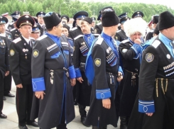 Казаки потратят 100 тыс рублей на создание их положительного образа в СМИ