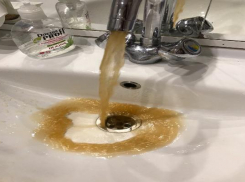 С ржавой водой из кранов встретили утро и провели день жители Лермонтова
