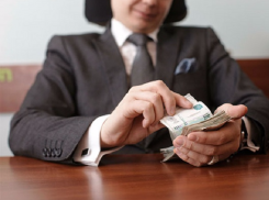 В получении взятки подозревается начальник «Электросетей»  и его подчиненный в Ставрополе