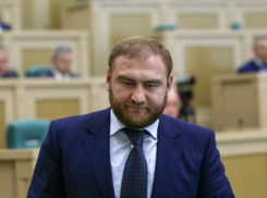 Экс-сенатор КЧР Рауф Арашуков победил коронавирус и вернулся в СИЗО 