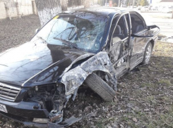 «Киа-Маджентис» въехала в яму и разбилась в Ставрополе