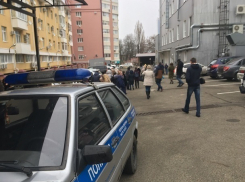 Массовая эвакуация людей проходит в Ставрополе, Саратове и Черкесске