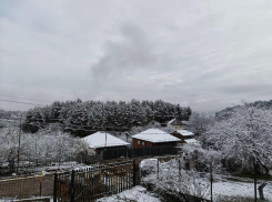 Фото засыпанных снегом городов КМВ появились в сети 23 апреля 