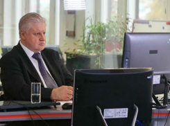 Сергей Миронов пообещал жительнице Ставрополя бить по рукам жуликов из управляющих компаний