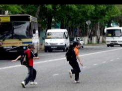 Семилетних братьев-близнецов сбил водитель маршрутки в Ставрополе