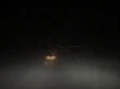 Ураган с градом и ливнями накрыл ночью трассы под Ставрополем и попал на видео