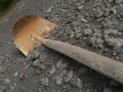 На Ставрополье девушка была избита лопатой