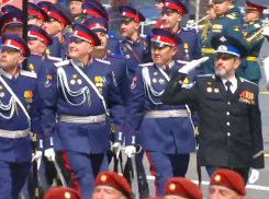 Атаман-ставрополец Виталий Кузнецов возглавил парадный расчет на Красной площади в День Победы