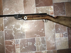  Самодельное ружьё смастерил мужчина из пневматической винтовки на Ставрополье