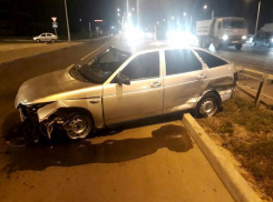 Сразу две легковушки столкнулись на западном обходе с автобусом в Ставрополе