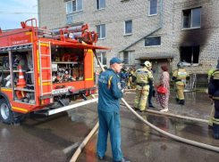 Из загоревшегося общежития в Ставрополе спасли 10 человек