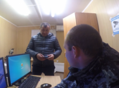 Житель Ставрополья с поддельным удостоверением судьи попытался подкупить полицейского