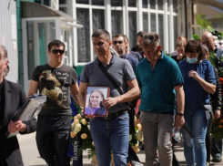 Состоялись похороны погибших в ДТП на Ставрополье юных спортсменок 