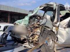 Убивший в ДТП двух полицейских и мать с ребенком водитель на Ставрополье получил 6 лет колонии