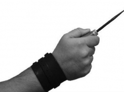  Экс-любовник, угрожая шилом девушке, обворовал ее квартиру на Ставрополье