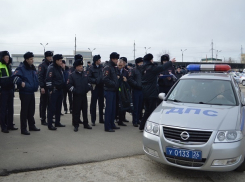 Представители госавтоинспекции показали, как умеют стрелять на Ставрополье