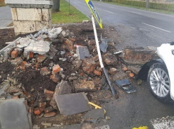 Стали известны подробности воскресной аварии с памятником на Карла Маркса в Ставрополе 