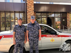 Напавшего на ребенка неадекватного мужчину задержали сотрудники Росгвардии в Железноводске
