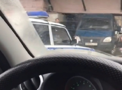В «лапы» моста - «ловушки» в Пятигорске снова попала «Газель»