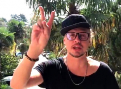 Димосс Саранча пригласил ставропольцев на парад студентов в Ставрополе