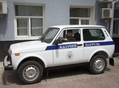 Казаки получили автомобиль в подарок от администрации Ставрополя