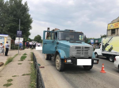 Все известные подробности гибели ребенка под колесами мусоровоза в Минводах