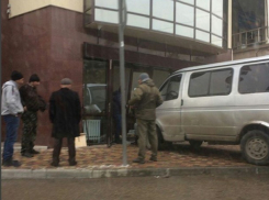 Водитель «Соболя» с неисправными тормозами врезался в здание магазина в Кисловодске 