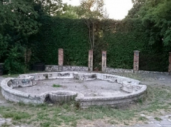 На разрушенную смотровую площадку с шикарным видом пожаловались жители Пятигорска 