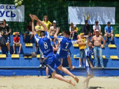 В Ставрополе стартовал чемпионат России по пляжному гандболу