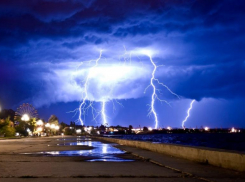 Град и шквалистый ветер надвигается на Ставрополье