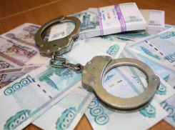 На Ставрополье директор спортивной школы присваивал себе премии сотрудников