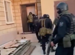 На Ставрополье силовики задержали вооруженную банду преступников