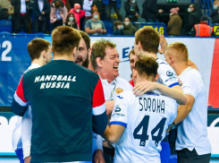 Фавориты повержены: российские гандболисты отпраздновали вторую победу на чемпионате Европы 