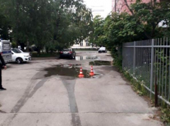 Водитель «Киа-Рио» сдавал назад и сбил пенсионерку  во дворе дома в Ставрополе