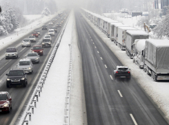 Трассу Ставрополья на год закроют для грузовиков из-за ремонта