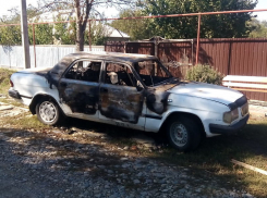 Пожарные предотвратили взрыв автомобиля в Шпаковском районе