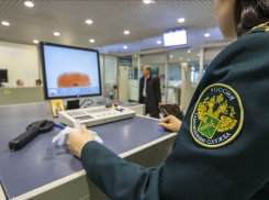 На Ставрополье исполняющий обязанности начальника отдела в таможенной службе попался на взятках
