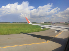 Летел в Москву, а попал в спецприемник: на борту самолета из Минвод скандалил дебошир