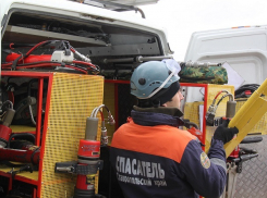 Подросток забрался в огороженный скейт-парк и сломал руку, катаясь на самокате в Ставрополе